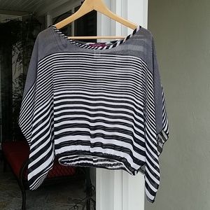 Julie's Closet Womens Top